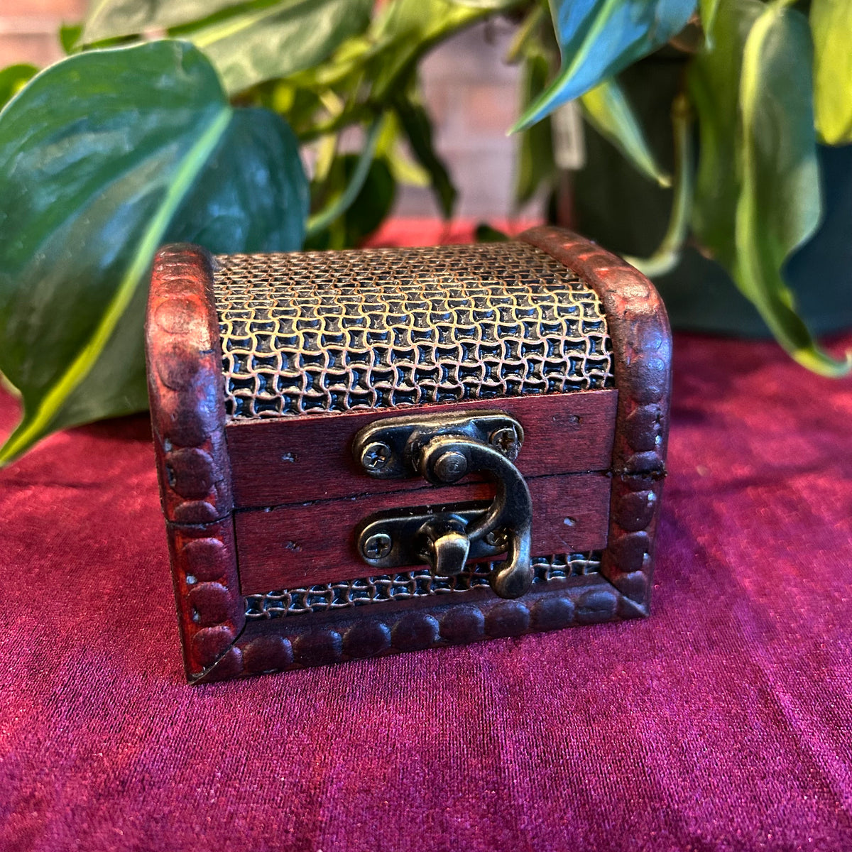 アンティーク小物入れ棚(Antique storage box「赤錆」) Small Antique Wooden Storage Box