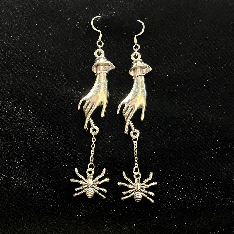 Itsy Bitsy Spider Hand Earrings