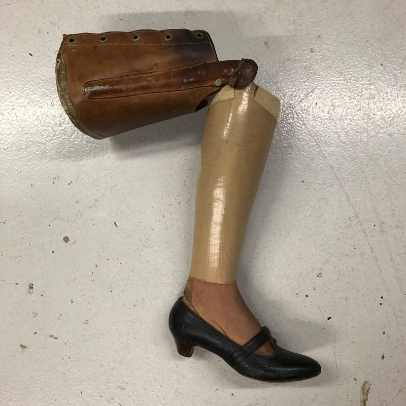 Vintage Oddity Prosthetic Right Leg Fixed Foot Amputation 